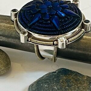 Elegant Blue and Silver Women's Ring